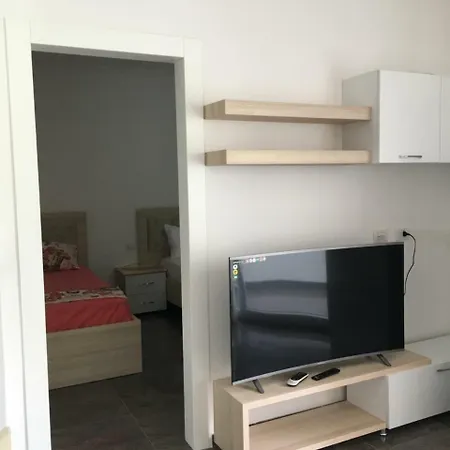 Kledi Apartment *